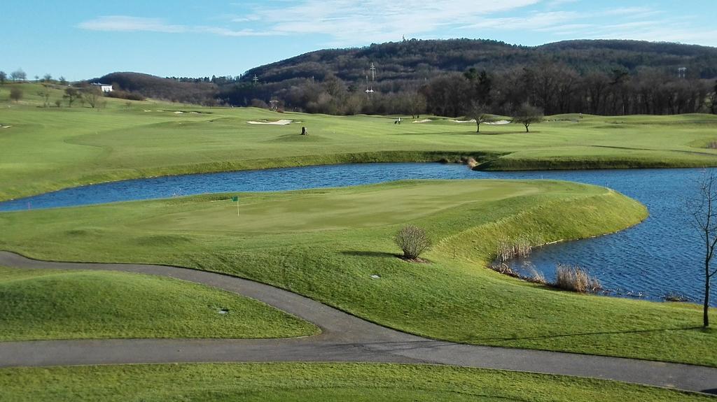 Hotel Beroun Golf Club Exterior foto